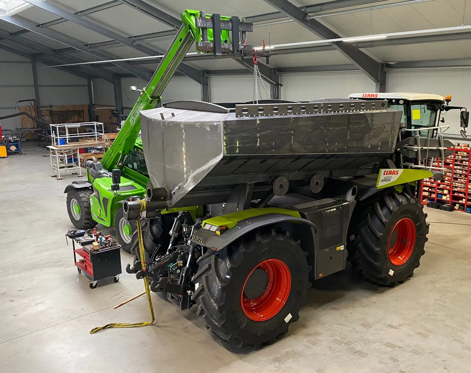 AufbautankXerionRohbau